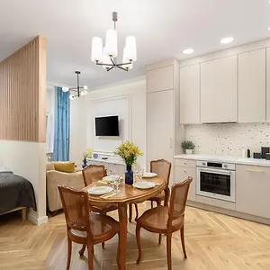 Quiet On The Main Square, 2 Bathrooms Apartment Wroclaw